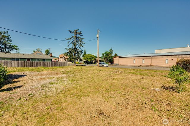 512 Davidson Avenue, Woodland, WA 98674
