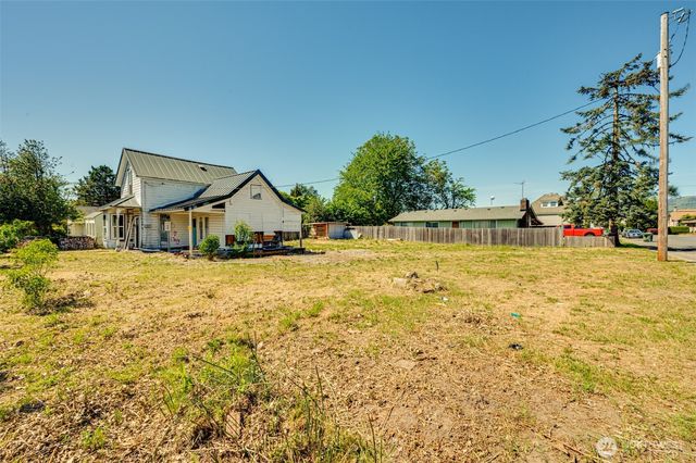 512 Davidson Avenue, Woodland, WA 98674