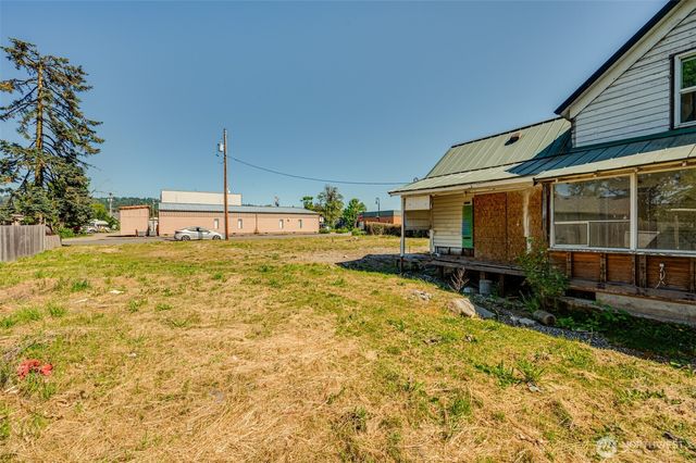 512 Davidson Avenue, Woodland, WA 98674