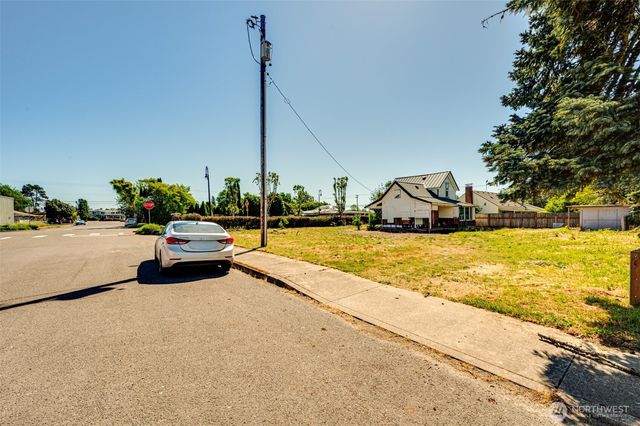 512 Davidson Avenue, Woodland, WA 98674