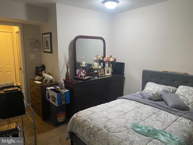 305 BRIGHTON CT, Sicklerville, NJ 08081