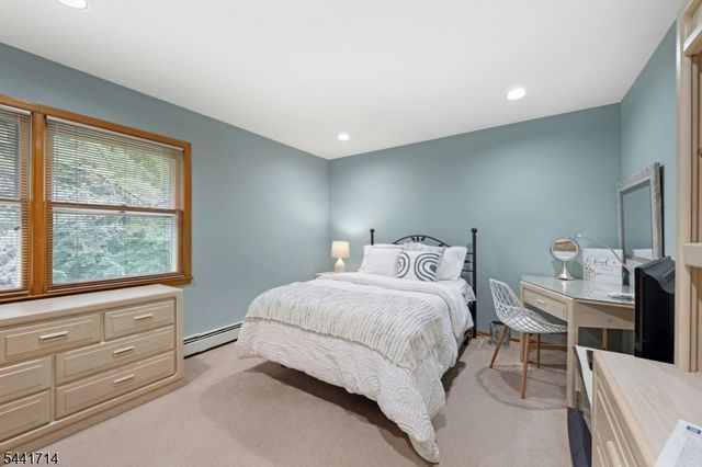 350 Greenbrier Ct, Mountainside Boro, NJ 07092