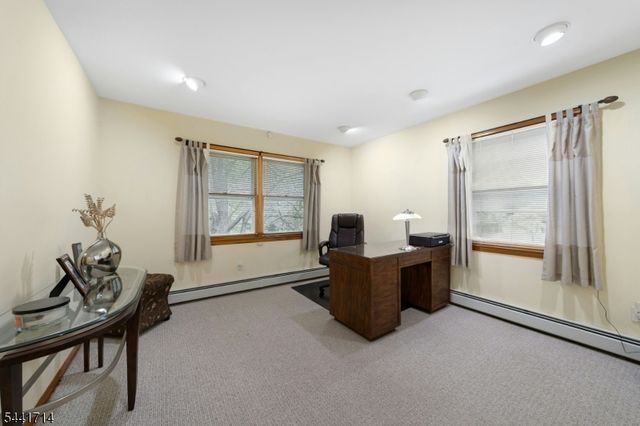 350 Greenbrier Ct, Mountainside Boro, NJ 07092