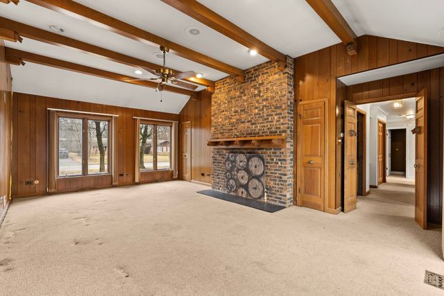 30 Strauss Lane, Olympia Fields, IL 60461