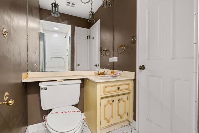 30 Strauss Lane, Olympia Fields, IL 60461