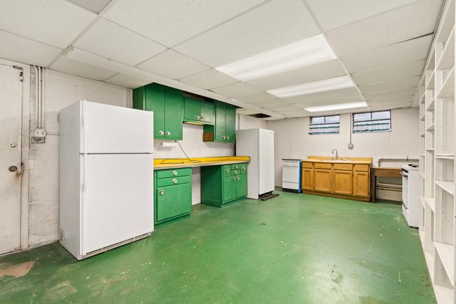 30 Strauss Lane, Olympia Fields, IL 60461