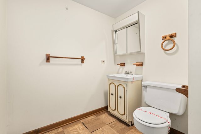 30 Strauss Lane, Olympia Fields, IL 60461