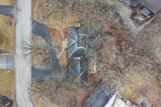 30 Strauss Lane, Olympia Fields, IL 60461