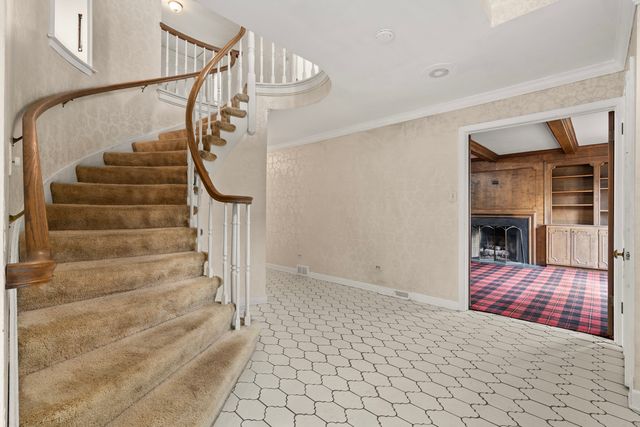 30 Strauss Lane, Olympia Fields, IL 60461