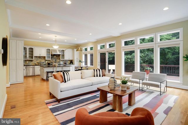 2739 CHESAPEAKE ST NW, Washington, DC 20008
