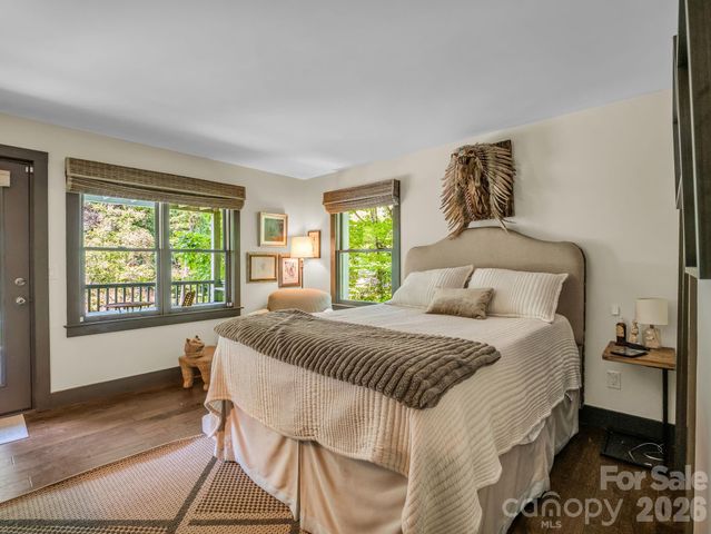 9390 East Fork Road, Brevard, NC 28712