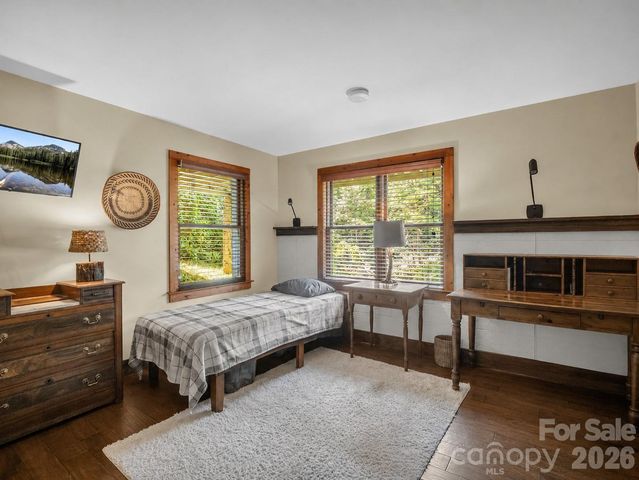 9390 East Fork Road, Brevard, NC 28712