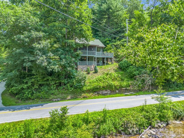 9390 East Fork Road, Brevard, NC 28712