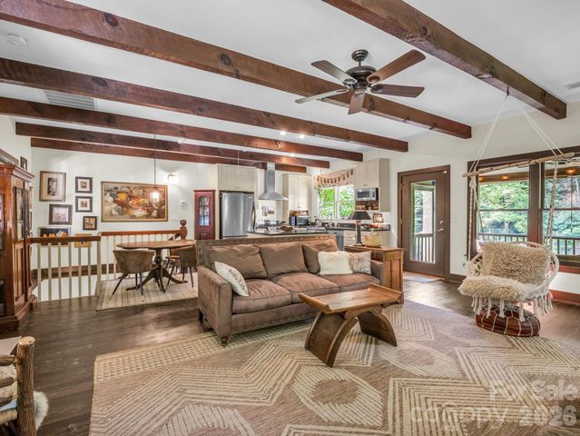 9390 East Fork Road, Brevard, NC 28712