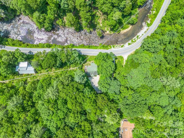 9390 East Fork Road, Brevard, NC 28712