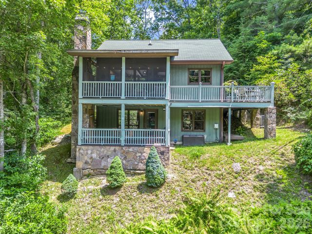 9390 East Fork Road, Brevard, NC 28712
