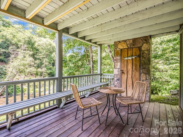 9390 East Fork Road, Brevard, NC 28712