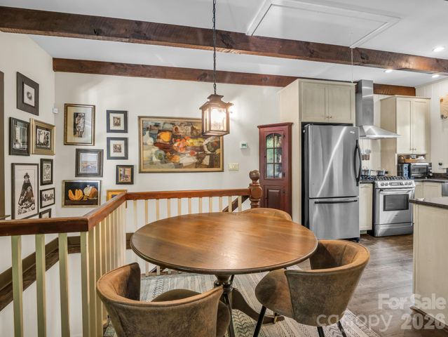 9390 East Fork Road, Brevard, NC 28712