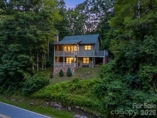9390 East Fork Road, Brevard, NC 28712