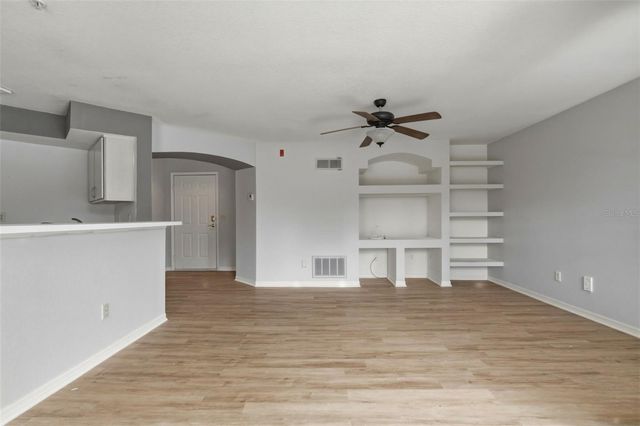 7300 WESTPOINTE BOULEVARD 725, Orlando, FL 32835