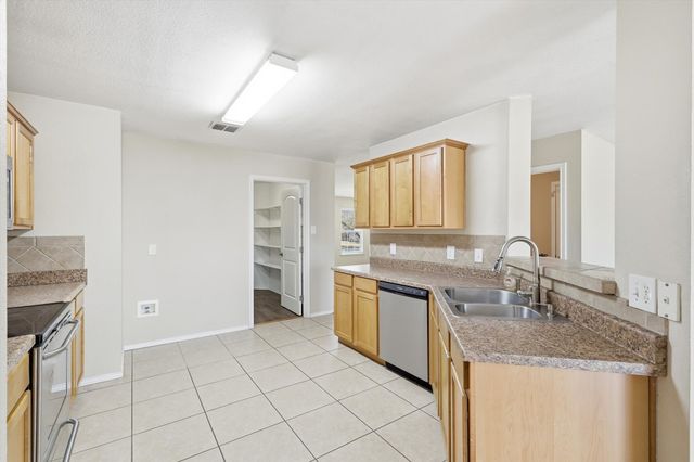 8813 Chisholm Trail, Cross Roads, TX 76227