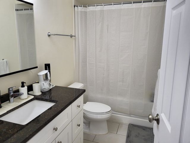 33 Pond Ave. 915, Brookline, MA 02445