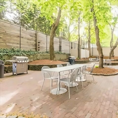 33 Pond Ave. 915, Brookline, MA 02445