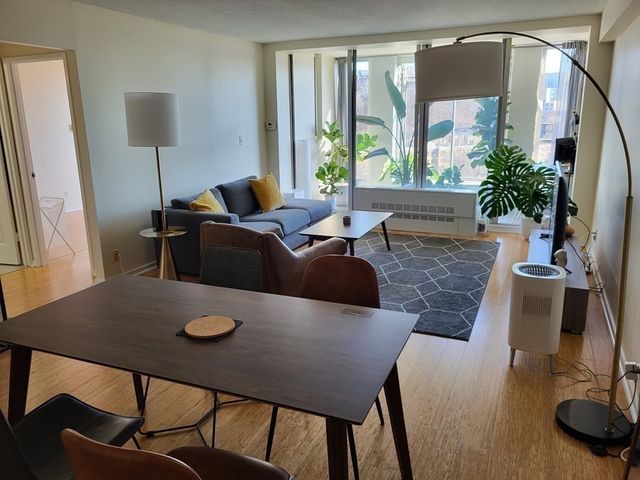 33 Pond Ave. 915, Brookline, MA 02445