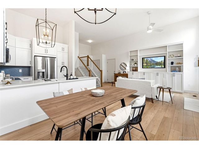 577 Vinewood Ct, Highlands Ranch, CO 80126
