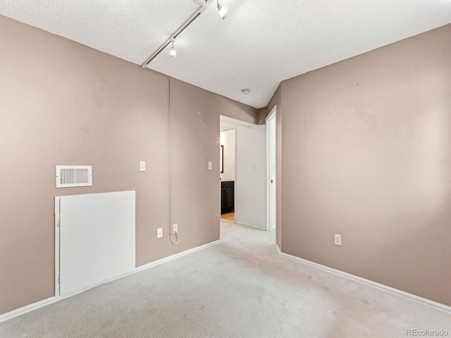 577 Vinewood Ct, Highlands Ranch, CO 80126