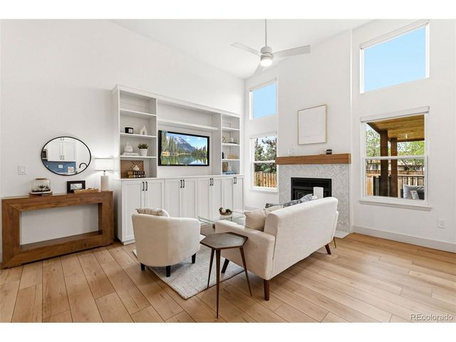577 Vinewood Ct, Highlands Ranch, CO 80126
