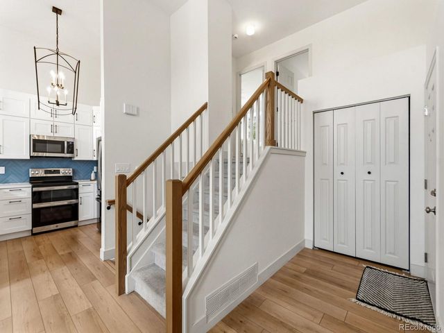 577 Vinewood Ct, Highlands Ranch, CO 80126