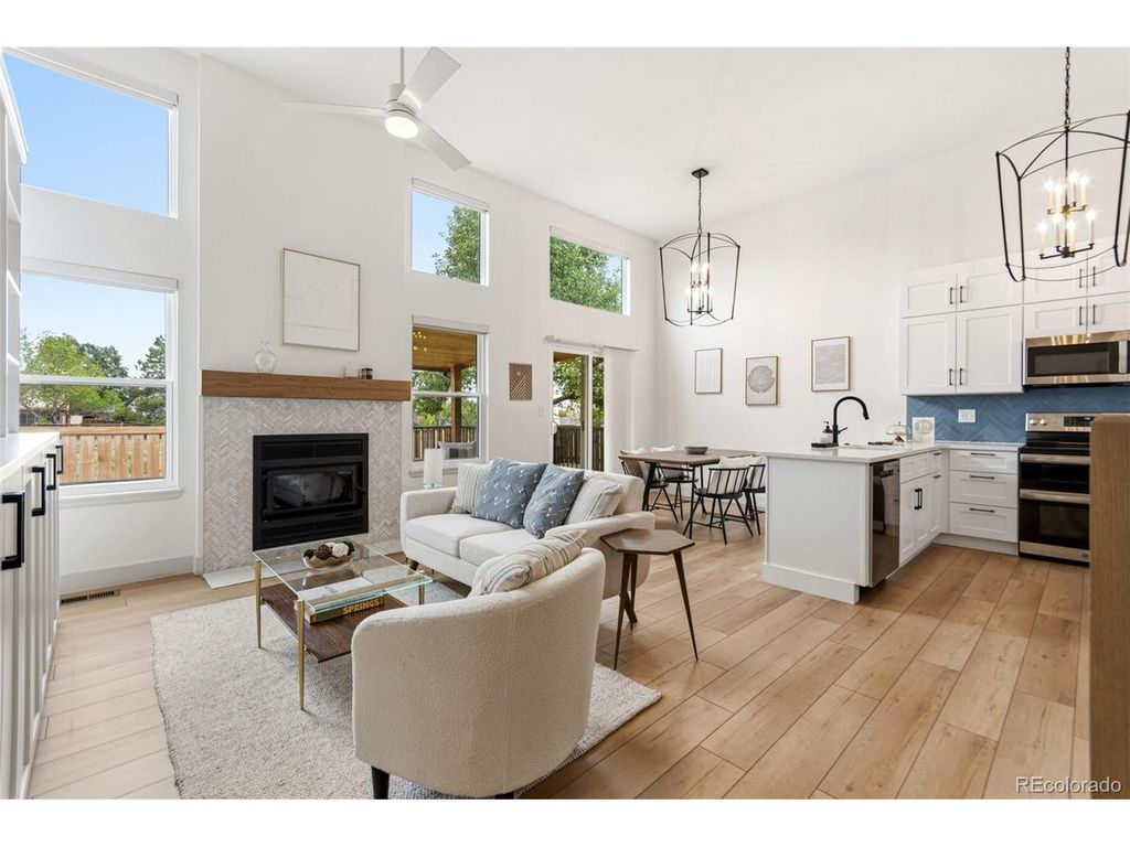 577 Vinewood Ct, Highlands Ranch, CO 80126
