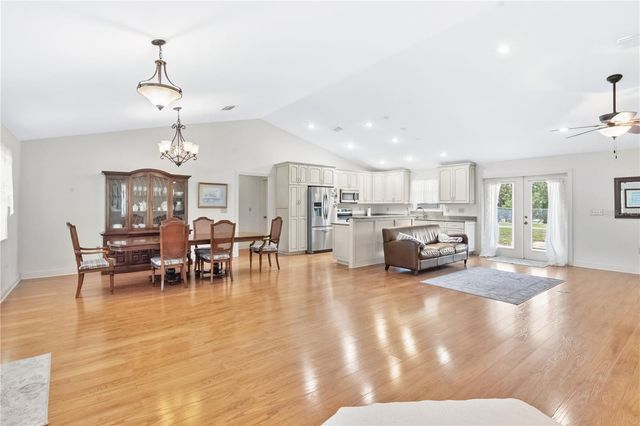 2105 CLUBHOUSE ROAD, Lakeland, FL 33813