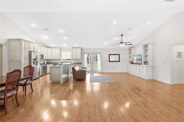 2105 CLUBHOUSE ROAD, Lakeland, FL 33813