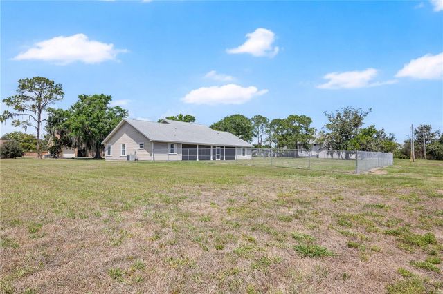 2105 CLUBHOUSE ROAD, Lakeland, FL 33813