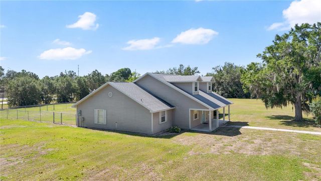2105 CLUBHOUSE ROAD, Lakeland, FL 33813