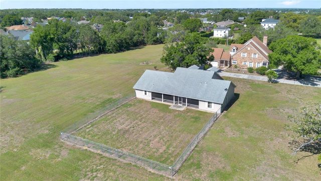 2105 CLUBHOUSE ROAD, Lakeland, FL 33813