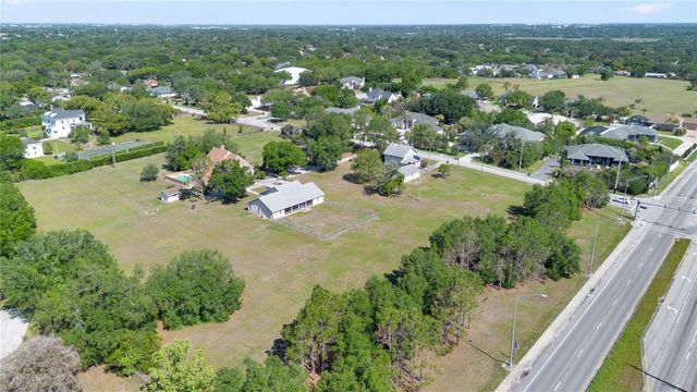 2105 CLUBHOUSE ROAD, Lakeland, FL 33813