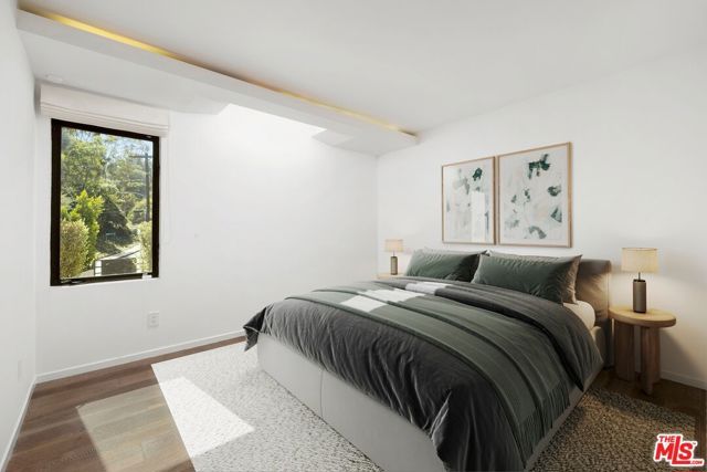 16957 Mooncrest Drive, Encino (los Angeles), CA 91436