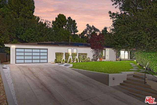 16957 Mooncrest Drive, Encino (los Angeles), CA 91436