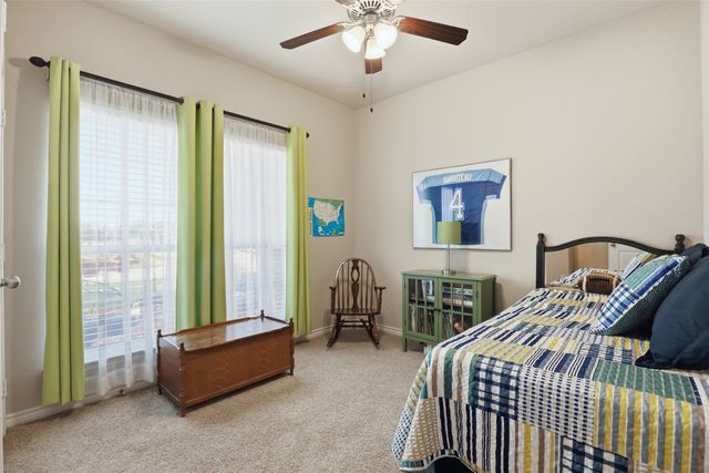436 Millbrook Lane, Fort Worth, TX 76036