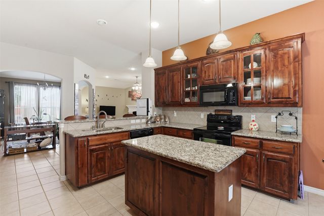 436 Millbrook Lane, Fort Worth, TX 76036