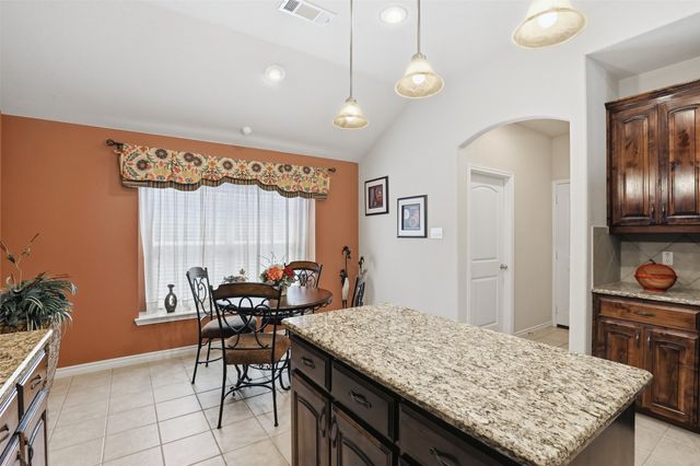 436 Millbrook Lane, Fort Worth, TX 76036