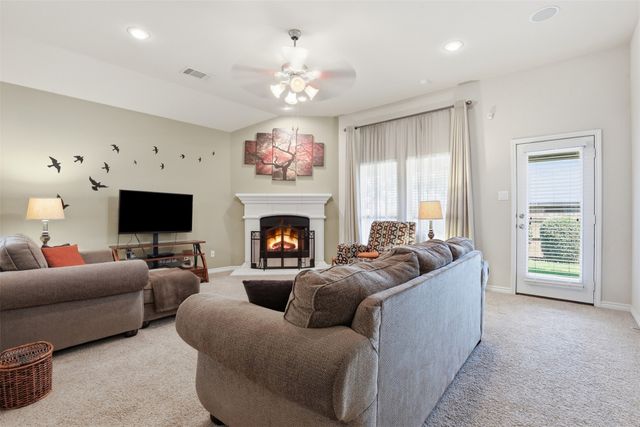 436 Millbrook Lane, Fort Worth, TX 76036