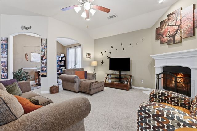 436 Millbrook Lane, Fort Worth, TX 76036