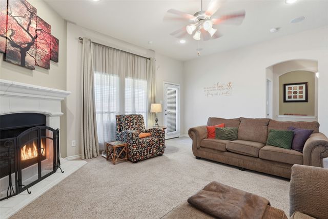 436 Millbrook Lane, Fort Worth, TX 76036