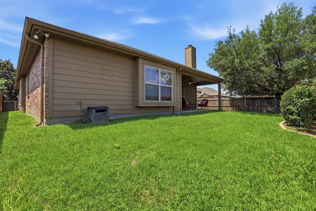436 Millbrook Lane, Fort Worth, TX 76036