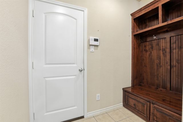 436 Millbrook Lane, Fort Worth, TX 76036