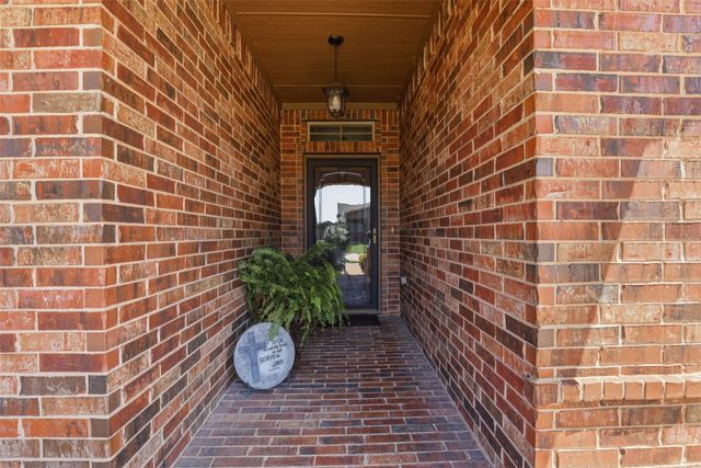 436 Millbrook Lane, Fort Worth, TX 76036